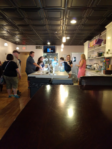 Ice Cream Shop «Alaura Kitchen and Candy», reviews and photos, 36 S Broadway, Pitman, NJ 08071, USA