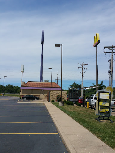 Mexican Restaurant «Taco Bell», reviews and photos, 1630 W Osage St, Pacific, MO 63069, USA