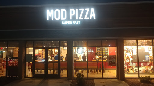 Pizza Restaurant «MOD Pizza», reviews and photos, 2033 Dorsett Rd, Maryland Heights, MO 63043, USA