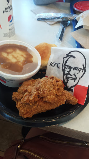 Fast Food Restaurant «KFC», reviews and photos, 101 W Crystal Dr, La Grange, KY 40031, USA