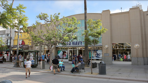 Clothing Store «Old Navy», reviews and photos, 1232 3rd Street Promenade, Santa Monica, CA 90401, USA