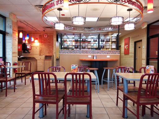 Chicken Restaurant «Popeyes Louisiana Kitchen», reviews and photos, 224 Oak Creek Plaza, Mundelein, IL 60060, USA