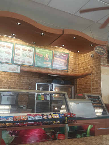 Restaurant «SUBWAY®Restaurants», reviews and photos, 1450 Chalet Suzanne Rd, Lake Wales, FL 33859, USA