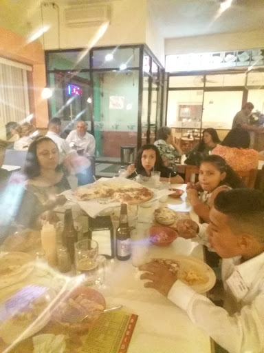 Pizzitas a la Italiana, Calle Niños Héroes 404, Centro, 84160 Magdalena, Son., México, Restaurante italiano | SON