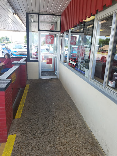 Barbecue Restaurant «Knotty Pig», reviews and photos, 6835 E 15th St, Tulsa, OK 74112, USA