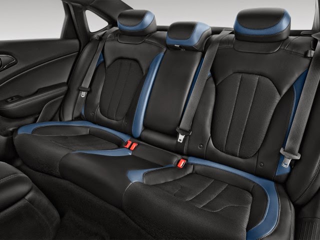 2015 Chrysler 200-seats-pictures