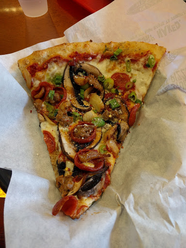 Pizza Restaurant «Pizza My Heart», reviews and photos, 5613 Bay St, Emeryville, CA 94608, USA