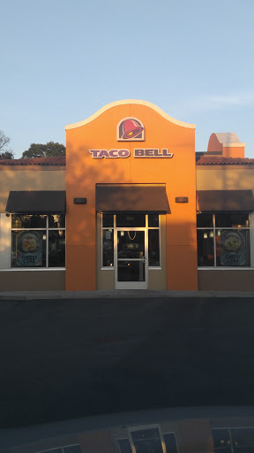 Mexican Restaurant «Taco Bell», reviews and photos, 547 Merrick Rd, Lynbrook, NY 11563, USA
