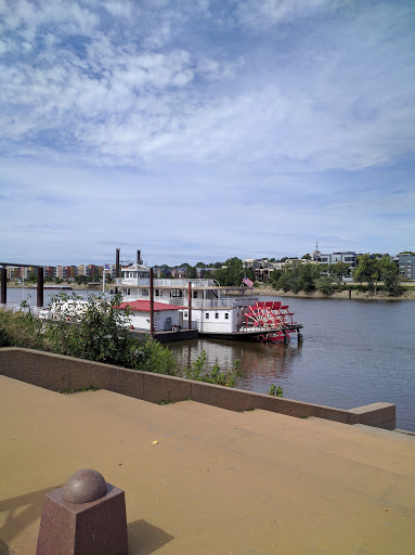 Boat Tour Agency «Padelford Packet Boat Co», reviews and photos, 205 Dr Justus Ohage Blvd, St Paul, MN 55107, USA