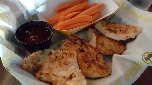 Chicken Wings Restaurant «Buffalo Wild Wings», reviews and photos, 3236 N Rock Rd #190, Wichita, KS 67226, USA