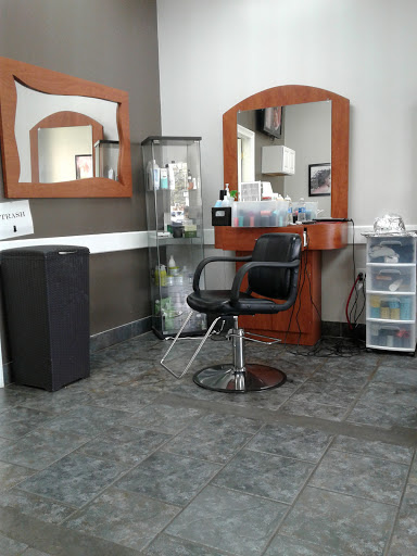 Hair Salon «Ivett Dominican Hair Salon 