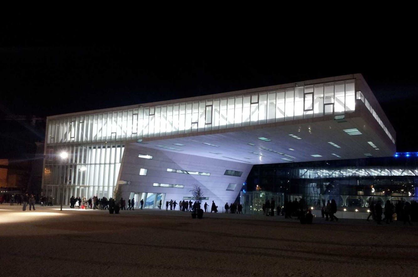 Marsiglia, Francia: Centre RÉGional De La MÉDITERRANÉE by Stefano Boeri Architetti