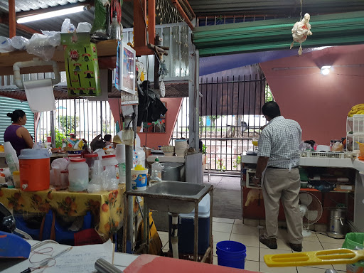 Mercado Hidalgo, Aldama & Vicente Guerrero, Centro, 60950 Lázaro Cárdenas, Mich., México, Mercado de productos agrícolas | MICH