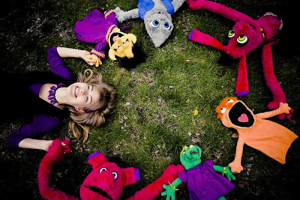 marianne and puppets