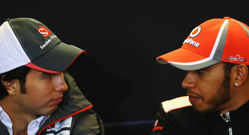 Серхио Перес и Льюис Хэмилтон на пресс-конференции в четверг на Гран-при США 2012