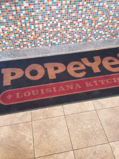 Chicken Restaurant «Popeyes Louisiana Kitchen», reviews and photos, 3401 E Ave NW, Cedar Rapids, IA 52405, USA