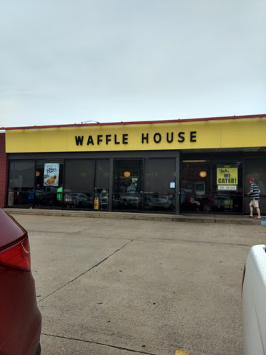 Breakfast Restaurant «Waffle House», reviews and photos, 1128 N Chalkville Rd, Trussville, AL 35173, USA