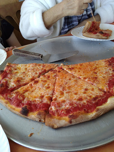 Pizza Restaurant «Villa Pizza & Restaurant», reviews and photos, 2145 NJ-35, Holmdel, NJ 07733, USA