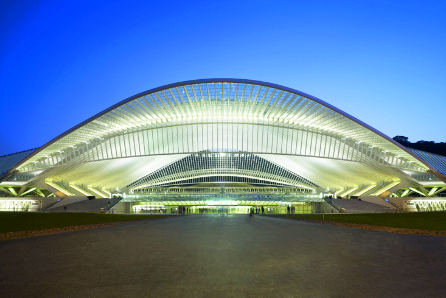 Collins Park, Collins Ave, Miami Beach, Florida 33139, Stati Uniti: [LIÈGE-GUILLEMINS STATION BY CALATRAVA]