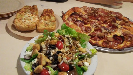 Pizza Restaurant «Round Table Pizza», reviews and photos, 4098 East Ave, Livermore, CA 94550, USA