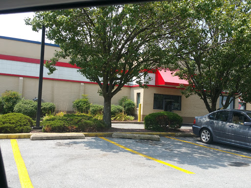 Fast Food Restaurant «KFC», reviews and photos, 112 N Dupont Hwy, New Castle, DE 19720, USA