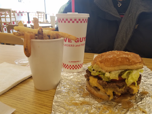 Fast Food Restaurant «Five Guys», reviews and photos, 47 Rehoboth Ave, Rehoboth Beach, DE 19971, USA