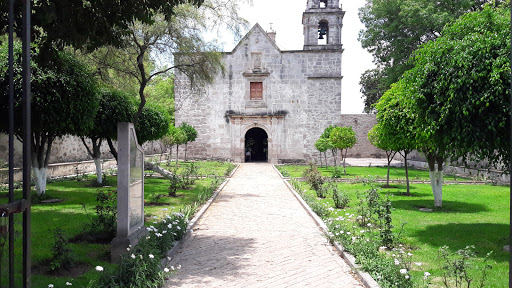 Templo del Hospitalito, 58840, Alonso de La Veracruz 28, Centro, Cuitzeo del Porvenir, Mich., México, Lugar de culto | MICH