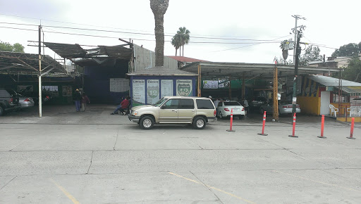 Autolavado 12, Félix Gómez 340, Libertad, 22400 Tijuana, B.C., México, Servicio de limpieza de automóviles | BC