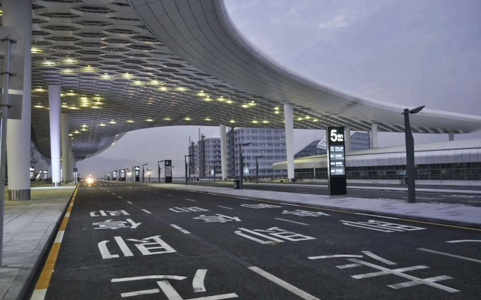05-Fuksas-completes-Terminal-3-at-Shenzhen-Bao’an-International-Airport