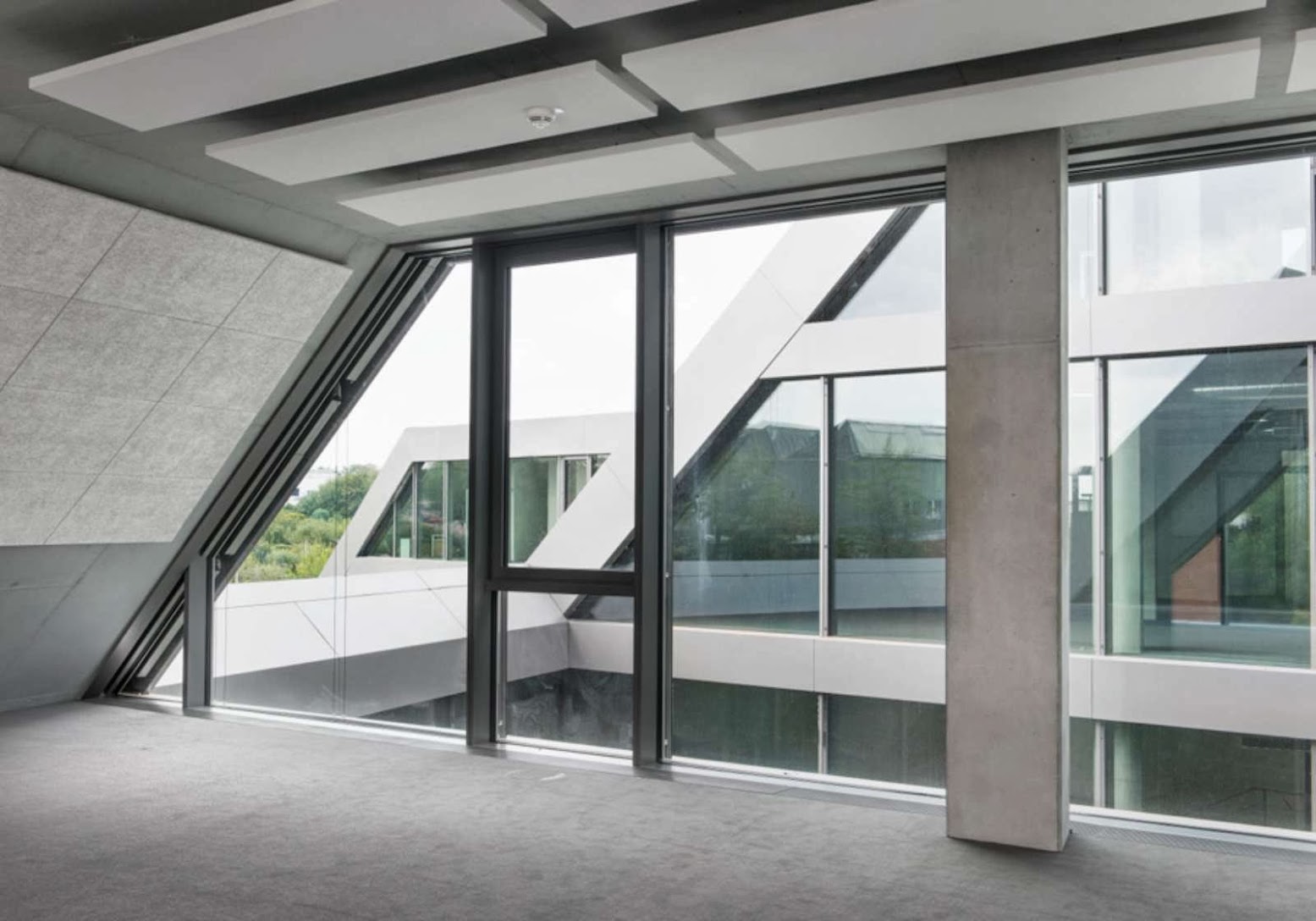 Hahn Kolb Headquarters by Sigrid Hintersteininger architects