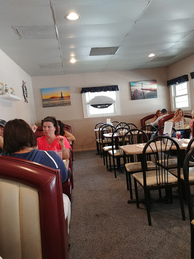 American Restaurant «Fairport Family Restaurant», reviews and photos, 212 High St, Fairport Harbor, OH 44077, USA