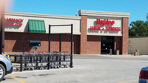 Supermarket «Hy-Vee», reviews and photos, 2001 Court Ave, Chariton, IA 50049, USA