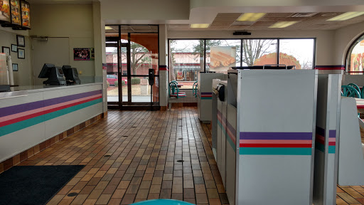 Mexican Restaurant «Taco Bell», reviews and photos, 137 S Western Ave, Carpentersville, IL 60110, USA