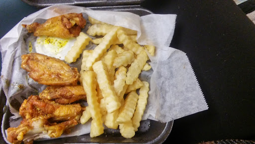 Restaurant «Wings Around the Clock», reviews and photos, 801 20th St S, Birmingham, AL 35205, USA