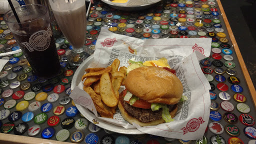Hamburger Restaurant «Fuddruckers», reviews and photos, 7750 Tidewater Dr, Norfolk, VA 23505, USA