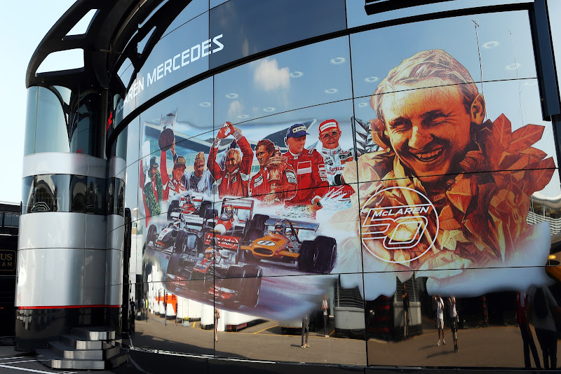 моторхоум McLaren с чемпионами на Гран-при Италии 2013
