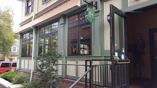 Pub «Green Parrot Restaurant Pub & Patio», reviews and photos, 240 N Sycamore St, Newtown, PA 18940, USA