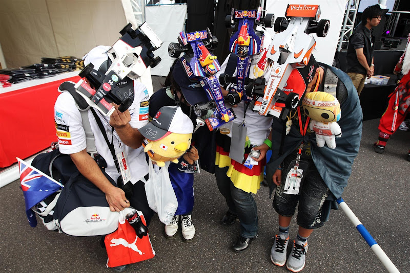 болельщики Sauber Red Bull McLaren на Гран-при Японии 2012