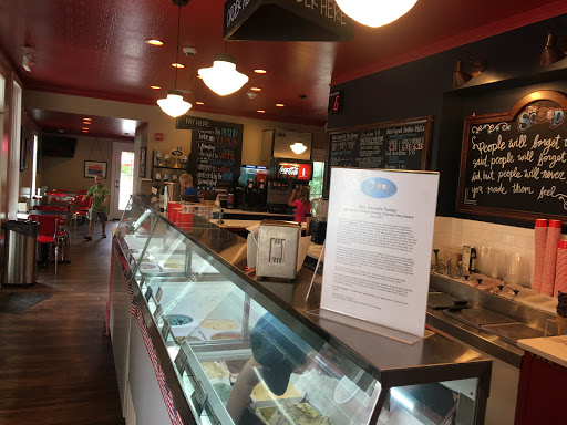 Ice Cream Shop «The Scoop», reviews and photos, 305 S Main St, Zionsville, IN 46077, USA