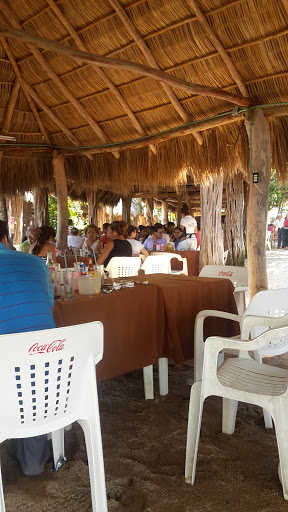 Restaurante Colimilla, Av. General Manuel Ávila Camacho S/N, La Culebra, 28838 Manzanillo, Col., México, Restaurante de comida para llevar | JAL