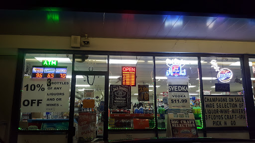 Liquor Store «Route 31 Pantry & Liquor», reviews and photos, 531 S 8th St, West Dundee, IL 60118, USA