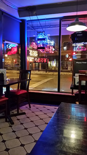 Pizza Restaurant «Riverside Pizza & Pub», reviews and photos, 102 E Main St, St Charles, IL 60174, USA
