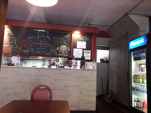 Hamburger Restaurant «WILLIESBURGERZ», reviews and photos, 209 Main St, Plymouth, CT 06782, USA