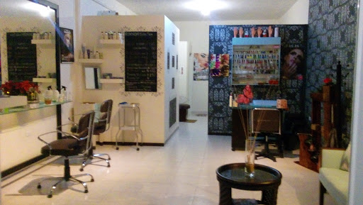 ROXMON Beauty Salon SPA, 72700, Prol. San Juan 21, Barrio del Calvario, San Juan Cuautlancingo, Pue., México, Salón de belleza | PUE