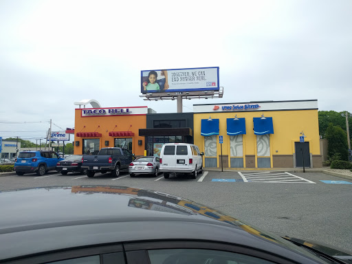 Mexican Restaurant «Taco Bell», reviews and photos, 1560 VFW Pkwy, West Roxbury, MA 02132, USA