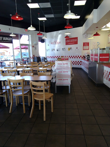 Fast Food Restaurant «Five Guys», reviews and photos, 1327 George Dieter Dr, El Paso, TX 79936, USA