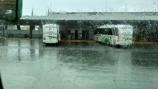 Central de autobuses de San Luis de la Paz, Calle Sierra Gorda S/N, La Central, 37900 San Luis de la Paz, Gto., México, Parada de autobús | GTO