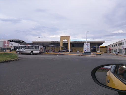 Terminal De Autobuses Zapotlan, Av. Miguel de la Madrid, Cd Guzmán, 49000 Cd Guzman, Jal., México, Agencia de excursiones en autobús | JAL