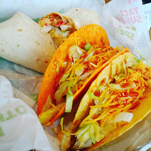 Mexican Restaurant «Taco Bell», reviews and photos, 1560 VFW Pkwy, West Roxbury, MA 02132, USA