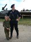 Kliknij by wejść http://lh6.googleusercontent.com/-LxIImmSD4Ew/TlKKtwlYvEI/AAAAAAAAIgs/fi4GKXj1U2Y/s144/saperski-borne-sulinowo-2011-37.JPG